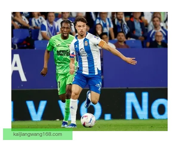 布里德林城完胜布莱斯镇七球展现强大实力